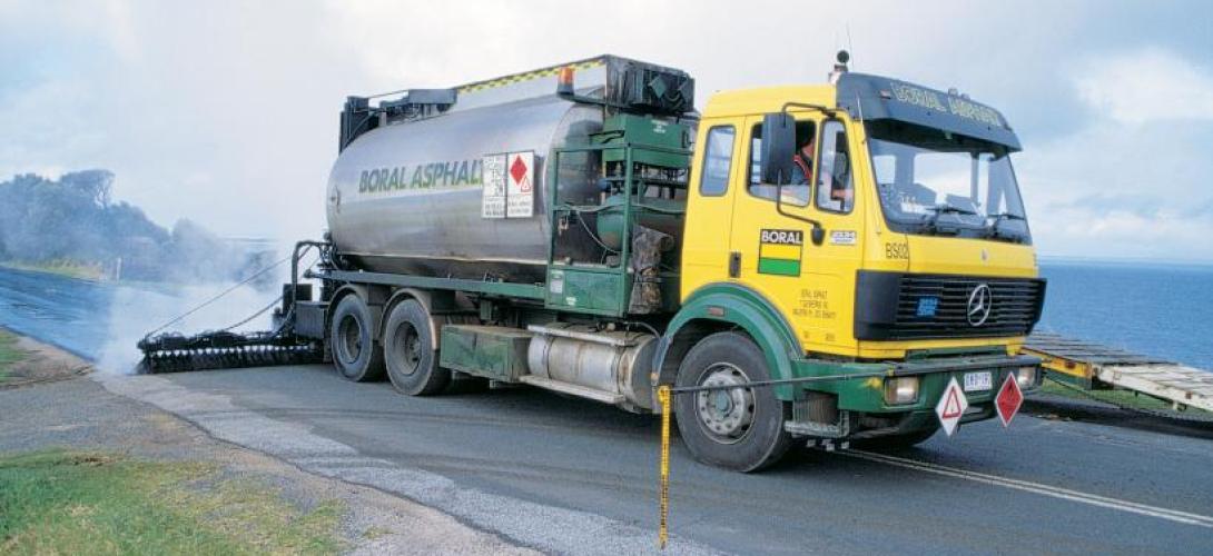 Asphalt-Emulsion Spray Seal Tanker